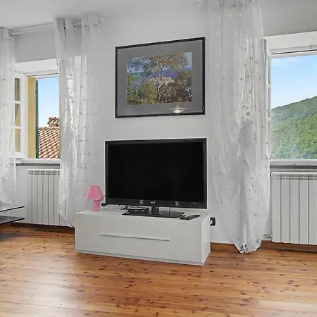 Apartament La Casa Di Larissa San Colombano Certenoli