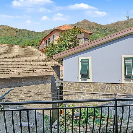 La Casa Di Larissa * San Colombano Certenoli